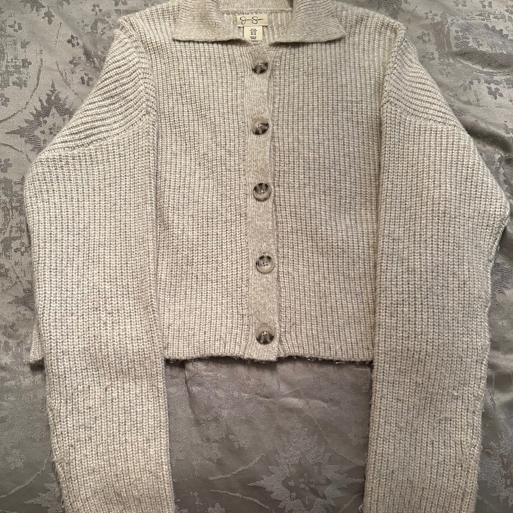 Jessica Simpson sweater